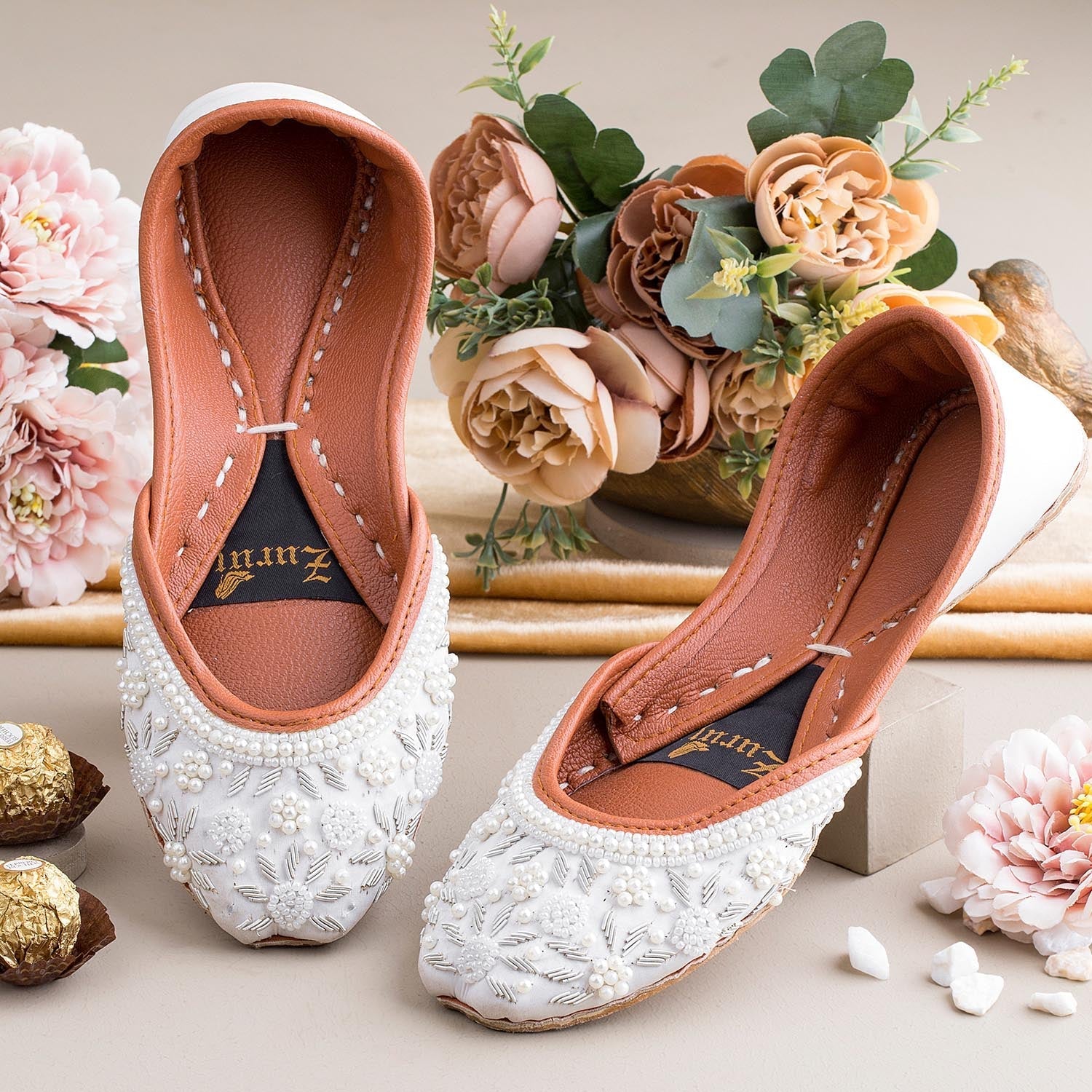 0000_zun-113-White_8efa973a-5cd1-4cba-81ff-c5f46f812c9d