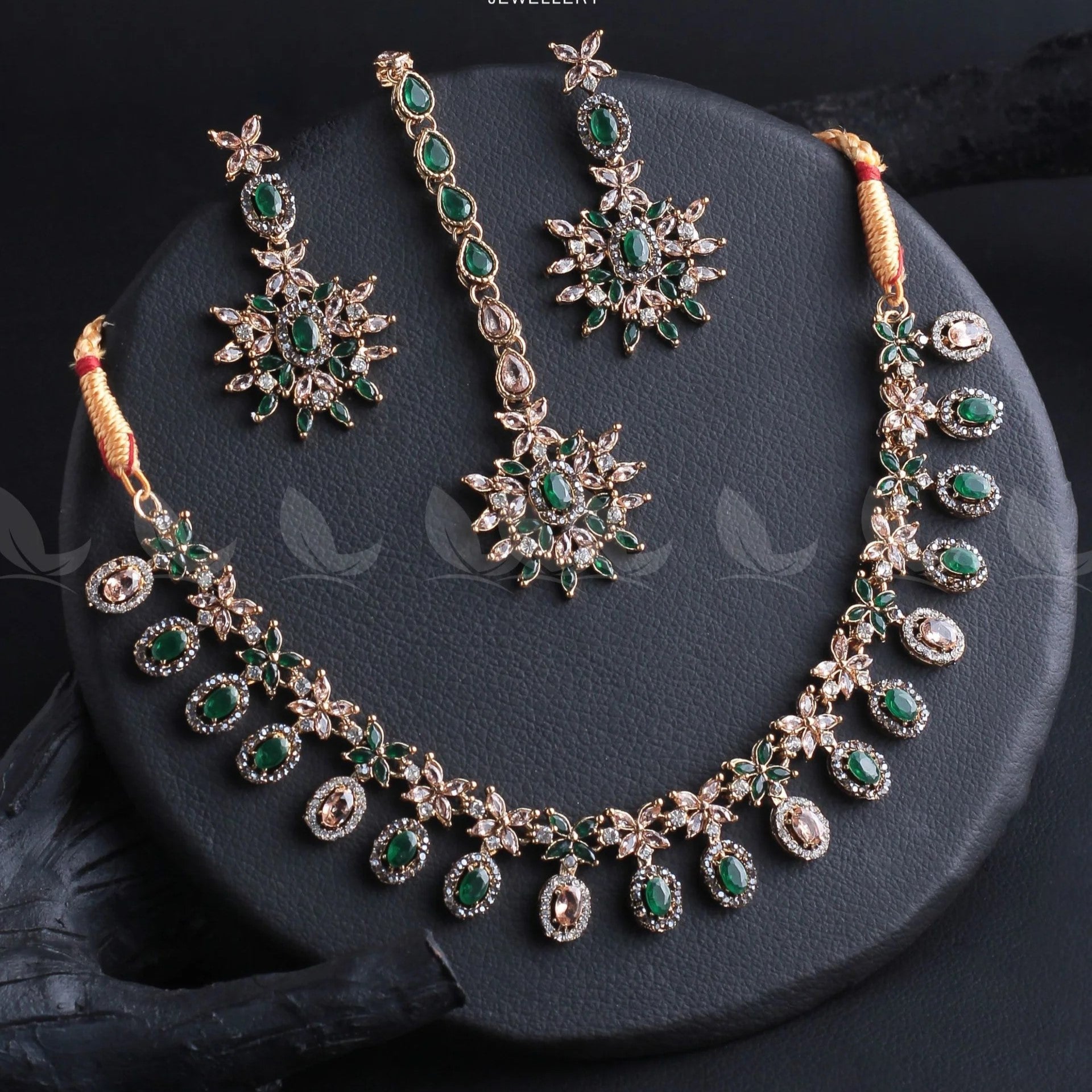 Solara_Necklace_Set_-_Green-174583215040854_1a3fb339-a165-4212-b7e8-376064a952d6