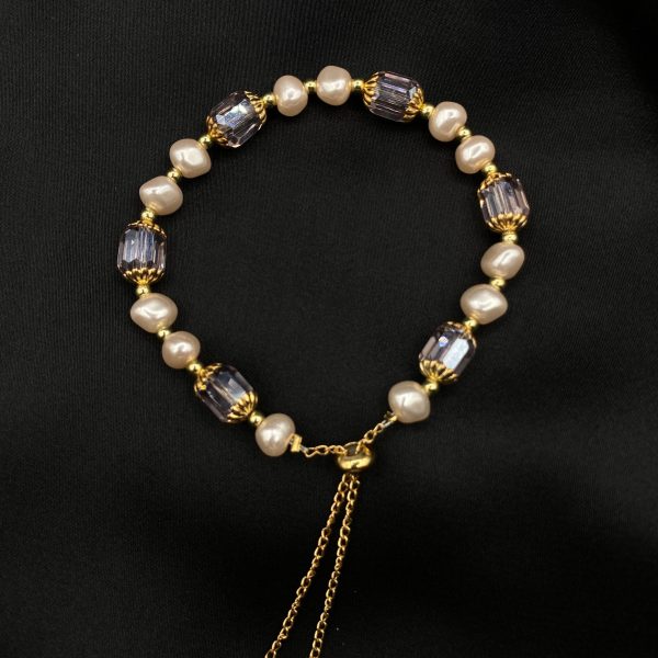 Elegant Vintage-Style Faux Pearl Bracelet