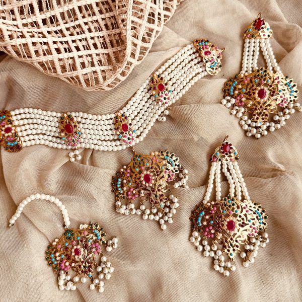 Qalb â€“ Choker Set (Multi)